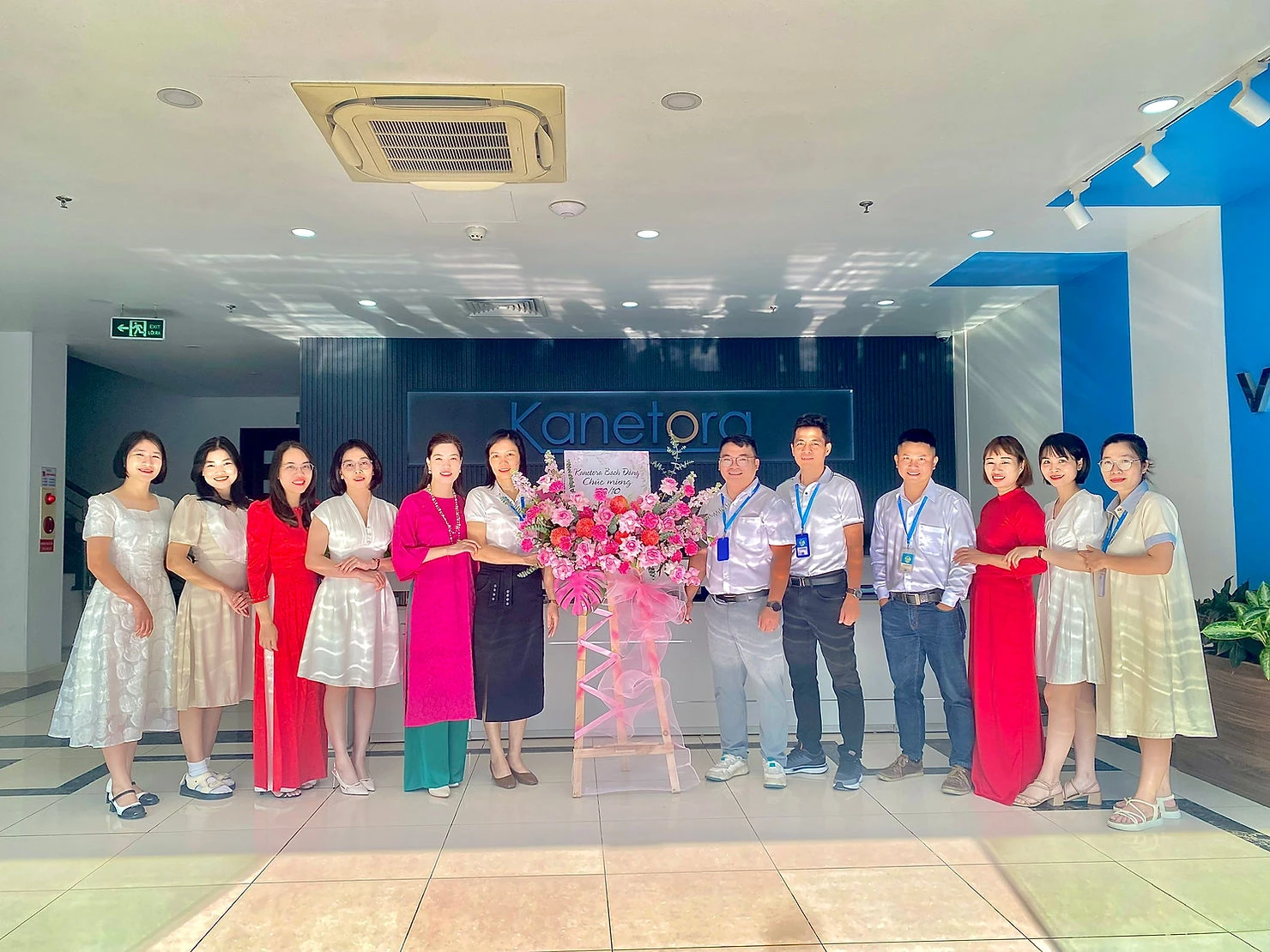 TÔN VINH NHỮNG BÓNG HỒNG TẠI NHÀ MÁY KANETORA BẠCH ĐẰNG NHÂN NGÀY 20/10